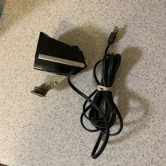 Vintage Sylvania Super 8 Movie Light Model SG8 With Bracket - Picture 4 of 5